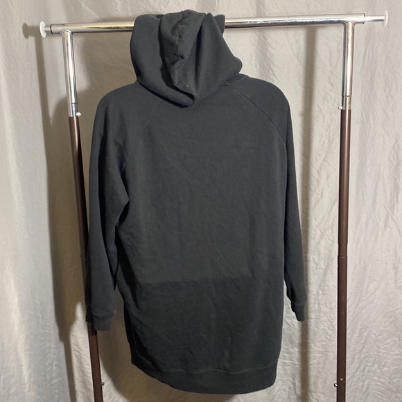 Wmns Victorias Secret Pink Over-Sized Sweater - Picture 4 of 10